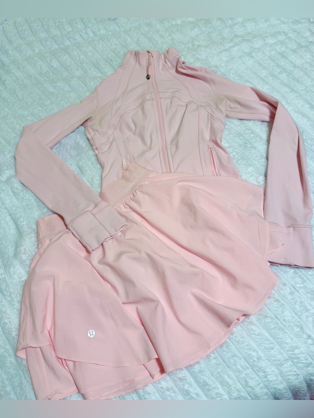 Lululemon strawberry milkshake set